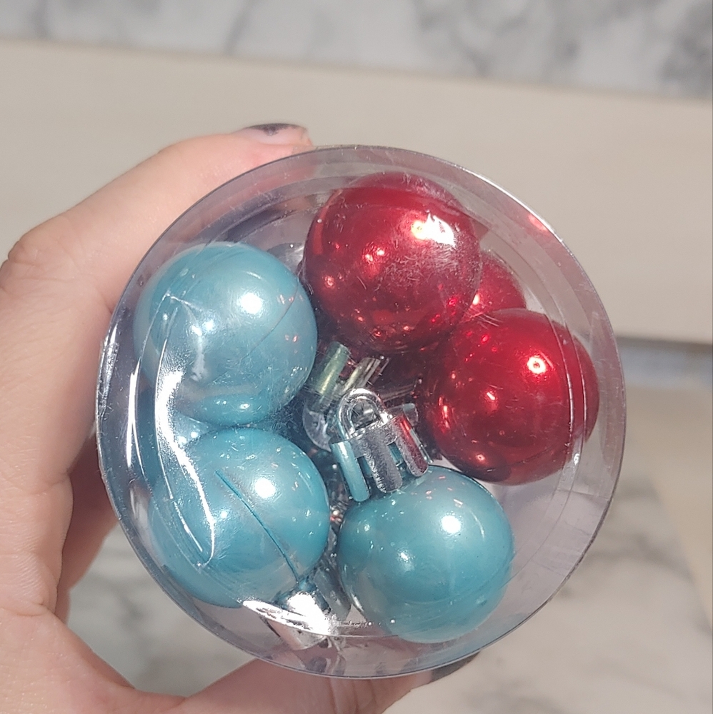 Mini Ornament Set - Picture 3 of 4